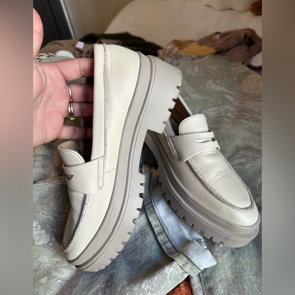 Anthropologie Cream Loafers - Picture 2 of 10